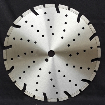 Gasoline saw blade for multi-purpose cutting