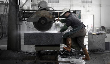 <strong>Granite sawing</strong>